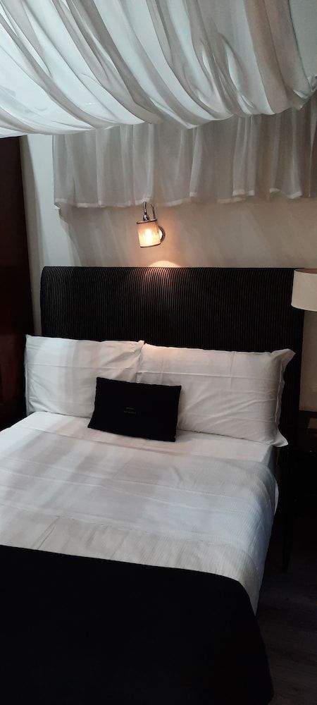 Hotel Giuggioli Economy Double Room 9