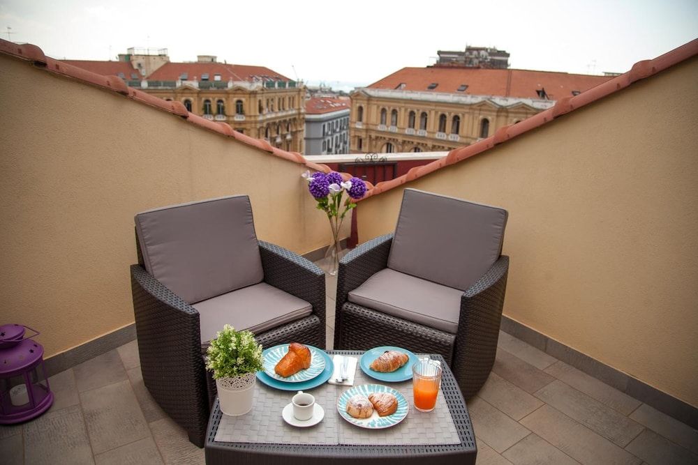 undefined CAESAR b&b NAPOLI 4