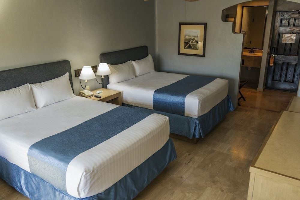 Peñasco del Sol Superior Suite Sea View with Balcony 2 Queen Beds 4