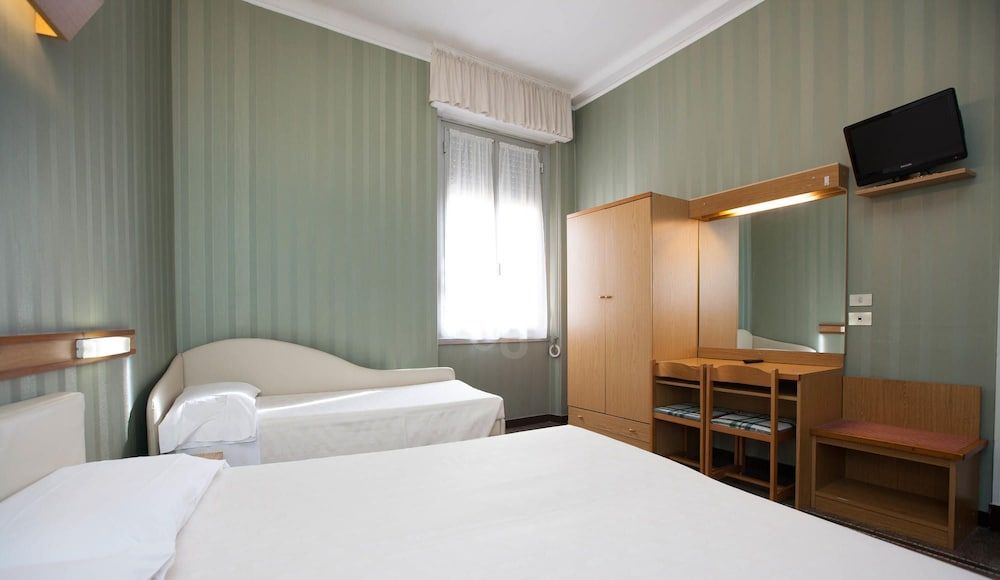 Hotel Vittoria & Orlandini Standard Twin Room 2