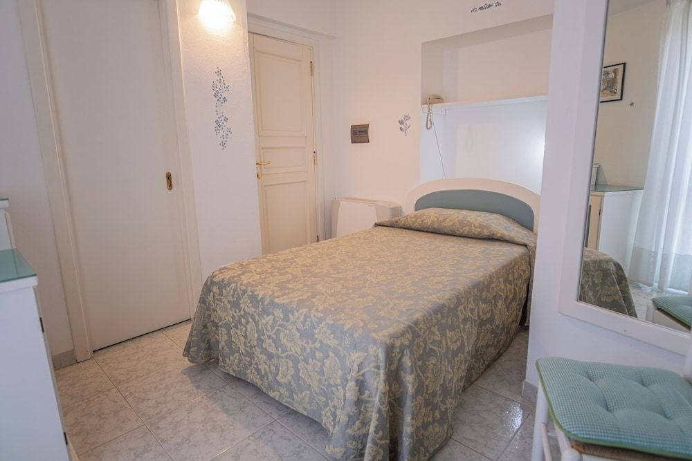 Economy Single Room