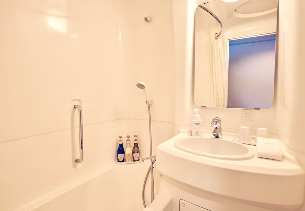 Shinjuku Prince Hotel Standard Double Room, Non-Smoking 6