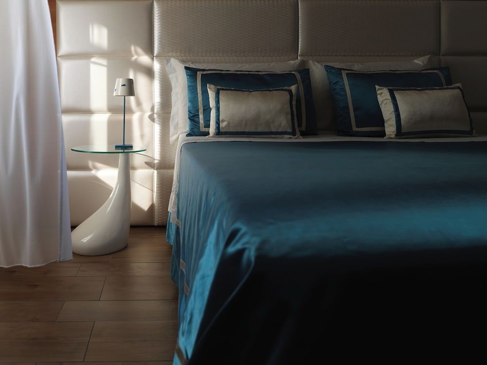 Superior Double or Twin Room, Sea View (2)