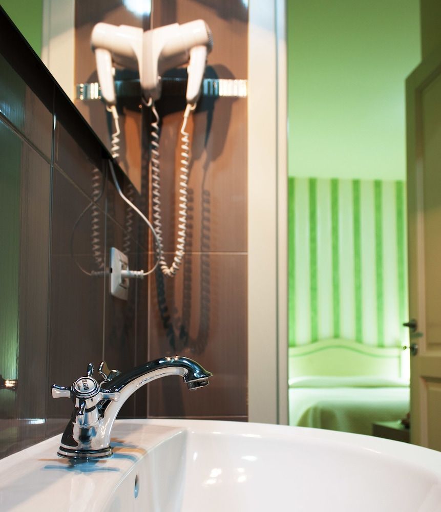 Camere Centro Storico Comfort Double Room Single Use, 1 Double Bed, Ensuite, Courtyard Area 5