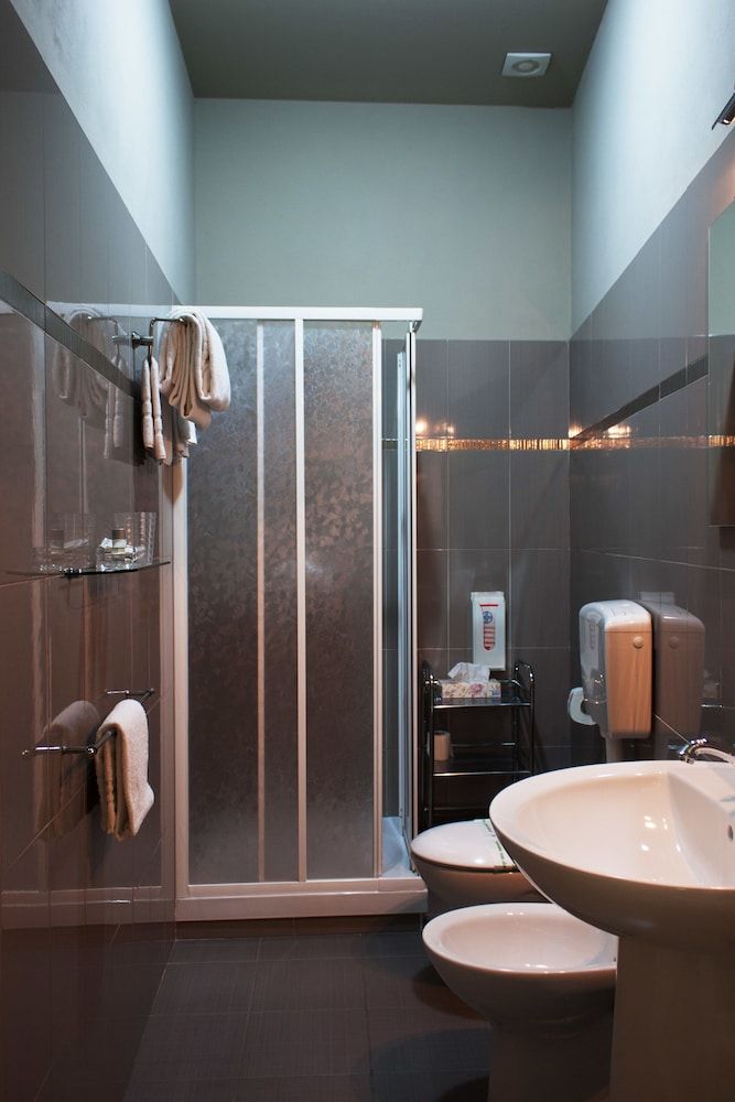 Camere Centro Storico Comfort Double Room Single Use, 1 Double Bed, Ensuite, Courtyard Area 4