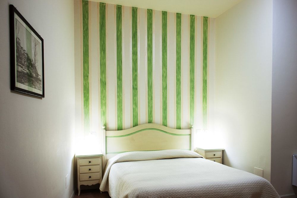 Camere Centro Storico Comfort Double Room Single Use, 1 Double Bed, Ensuite, Courtyard Area 3