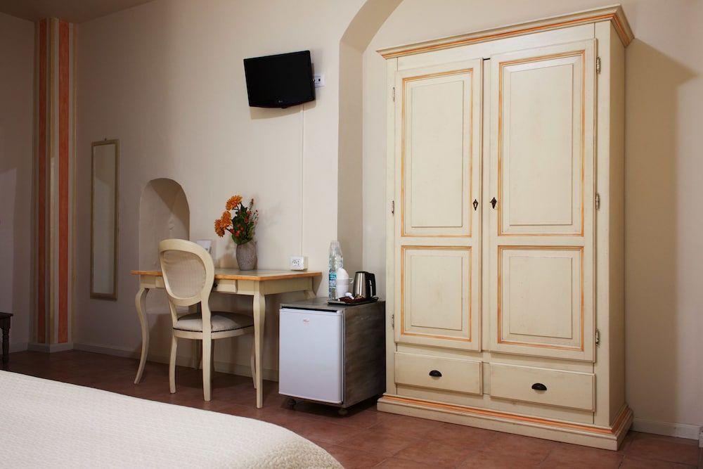 Camere Centro Storico Standard Double Room, 1 Double Bed, Ensuite, Courtyard Area 5