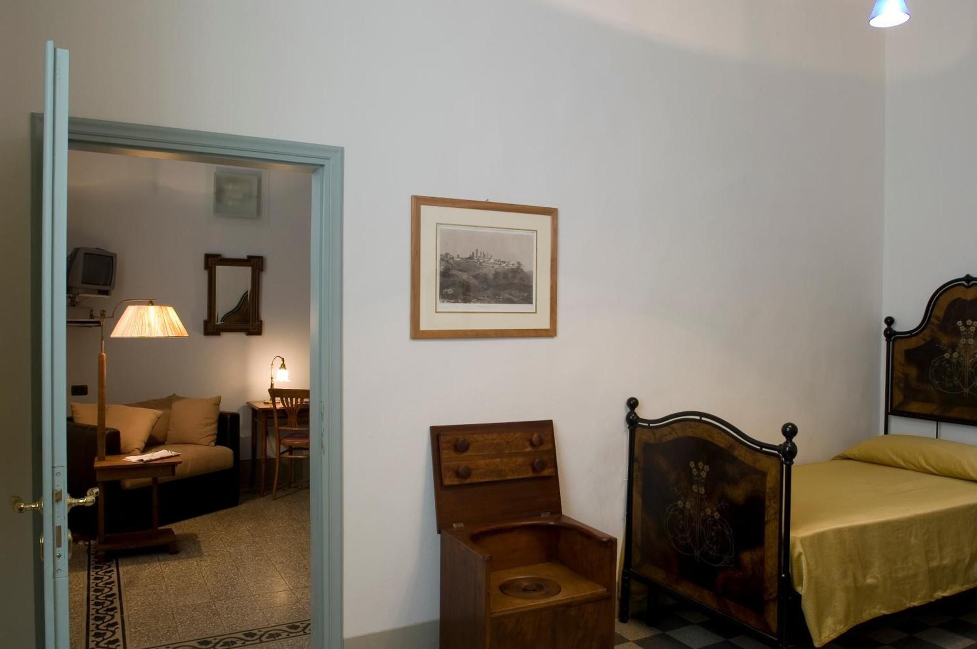 Single Room with Private External Bathroom