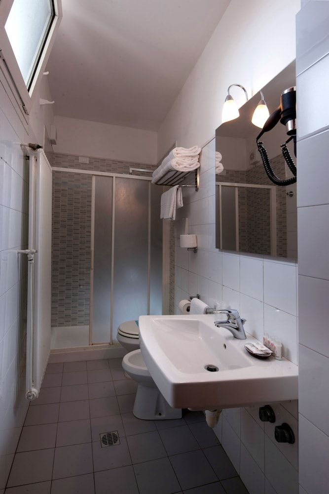 Cityhotel Cristina Standard Triple Room 3