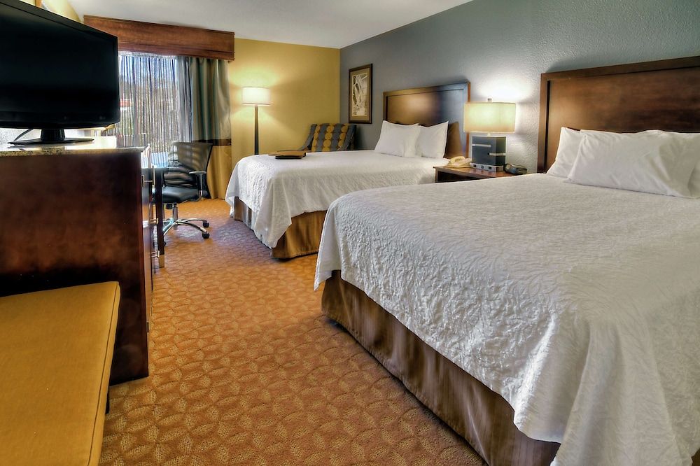 Room, 2 Queen Beds, Accessible, Non Smoking