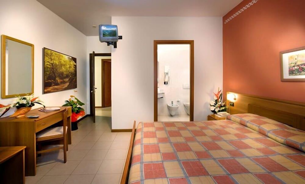 Albergo Il Castellino Standard Double or Twin Room 4