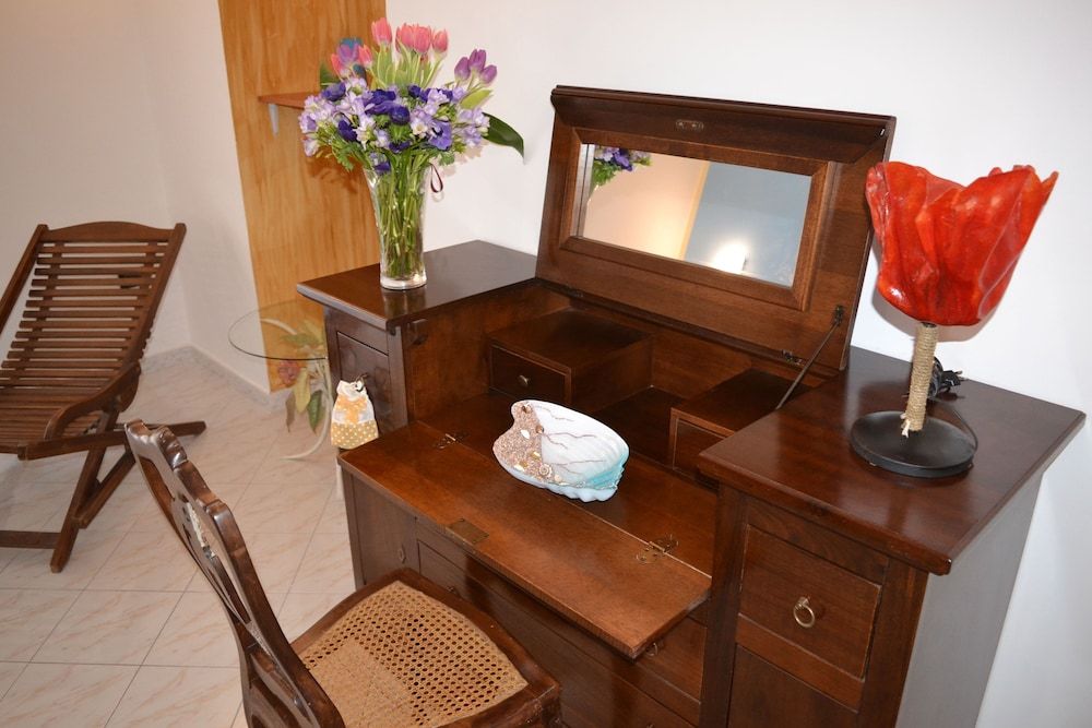 undefined Anna's Family 10