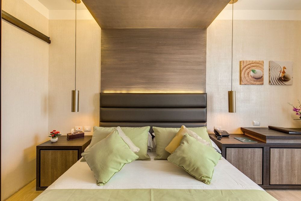 undefined Warmthotel 7