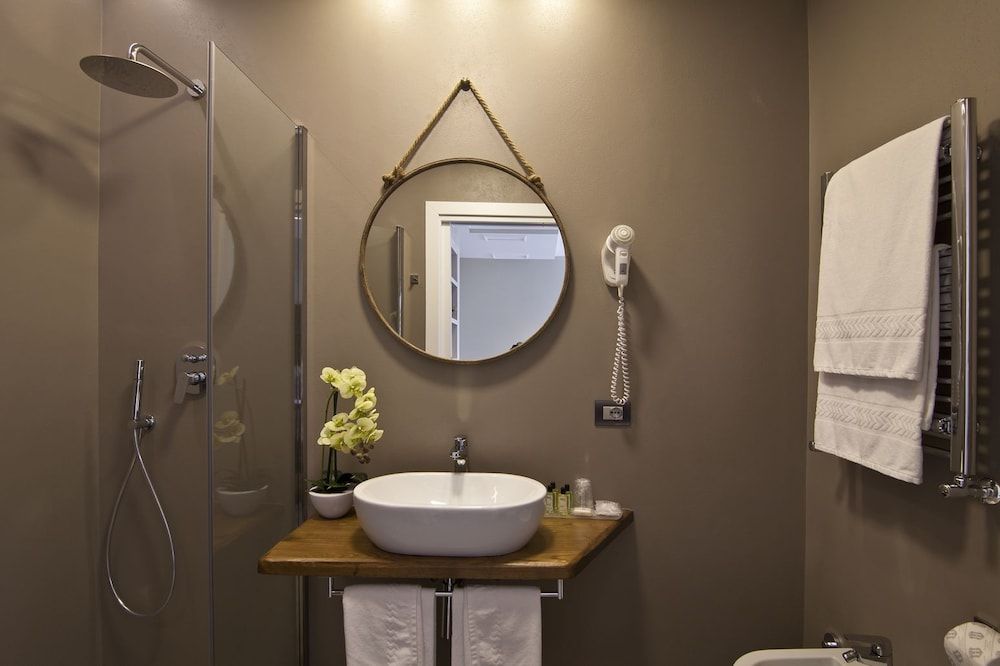 Seven Suites Standard Room 24