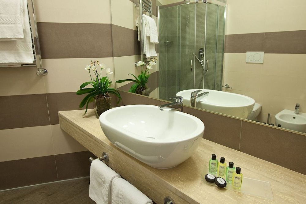 Seven Suites Standard Room 22