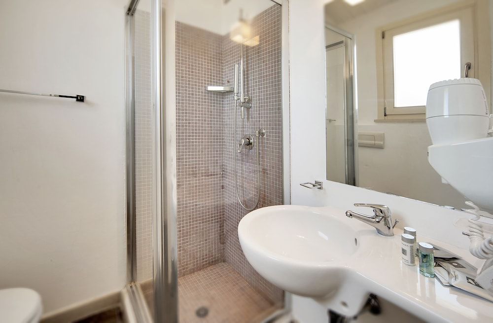 Hotel Villa del Lauro Superior Triple Room 4