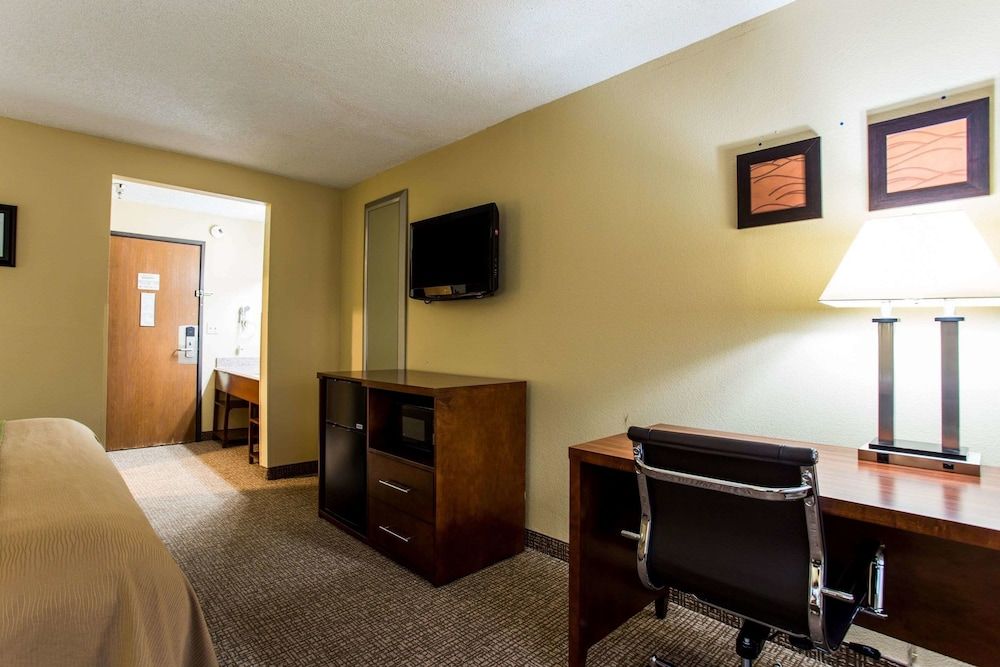 Standard Room, 1 King Bed, Non Smoking