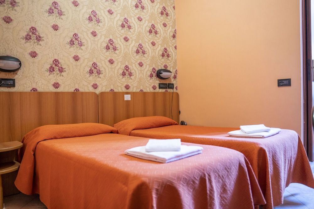 Hotel Ferrarese Roma Double Room 3