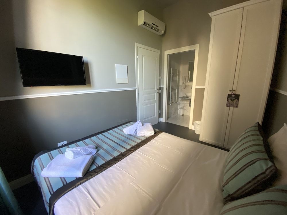 undefined My Guest In Florence 9