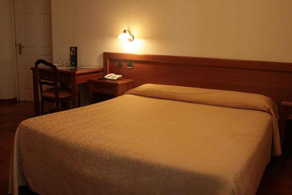 Regis Resort Business Double Room Single Use, 1 Double Bed 2