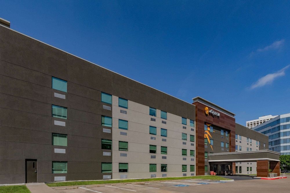 undefined La Quinta Inn & Suites by Wyndham Houston Southwest 6