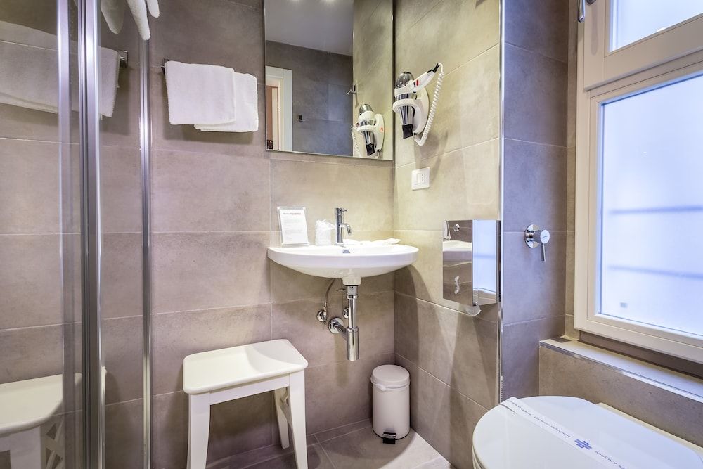 Florence Old Bridge Standard Double Room 20