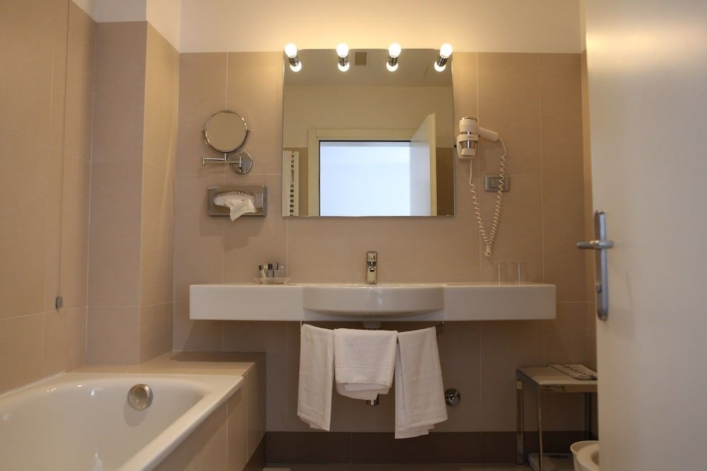 Hotel Accademia Trento Superior Double or Twin Room 3