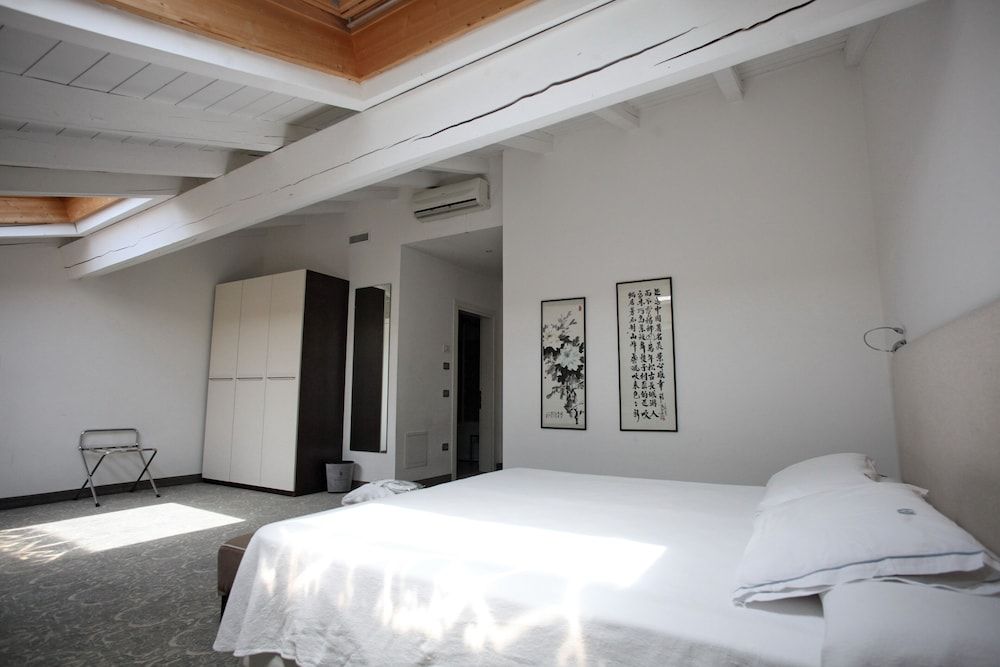 Hotel Accademia Trento Junior Suite 2