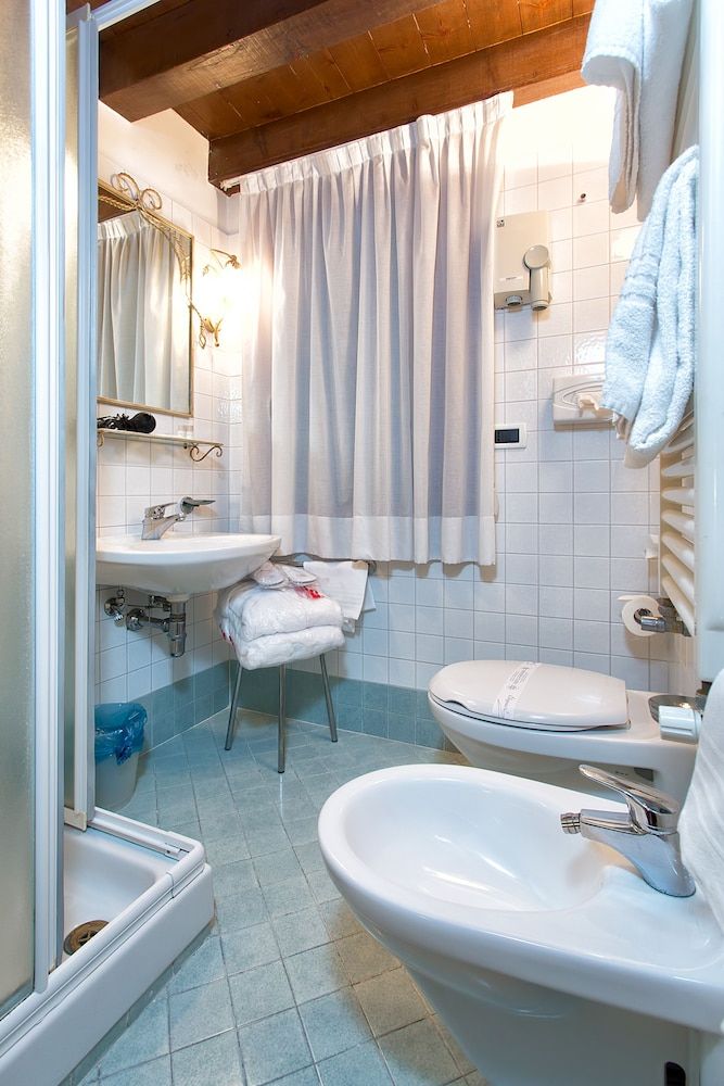 Ca' San Polo Classic Double or Twin Room 6