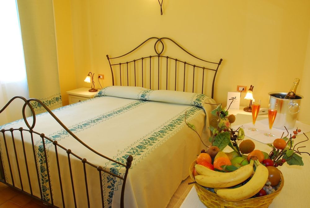 Deluxe Studio Suite, Balcony, Garden Area