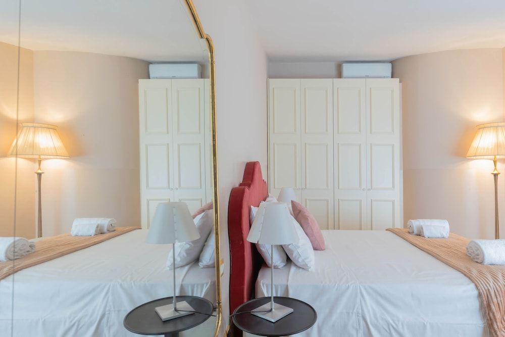 Classic Apartment (Via Lecco 7)
