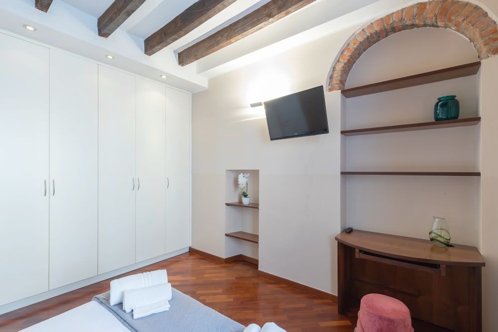 Apartment (Via Lambro 15)