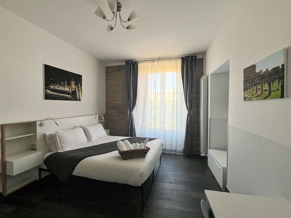 undefined Arch Rome Suites 2