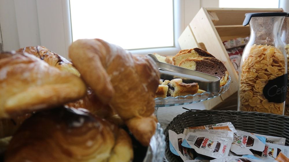 undefined Arch Rome Suites 9