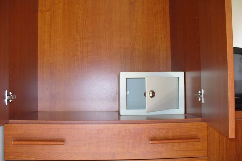 Hotel Azzurra Standard Triple Room (bagno privato) 8