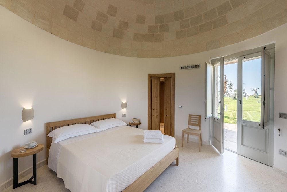 Trullo with garden