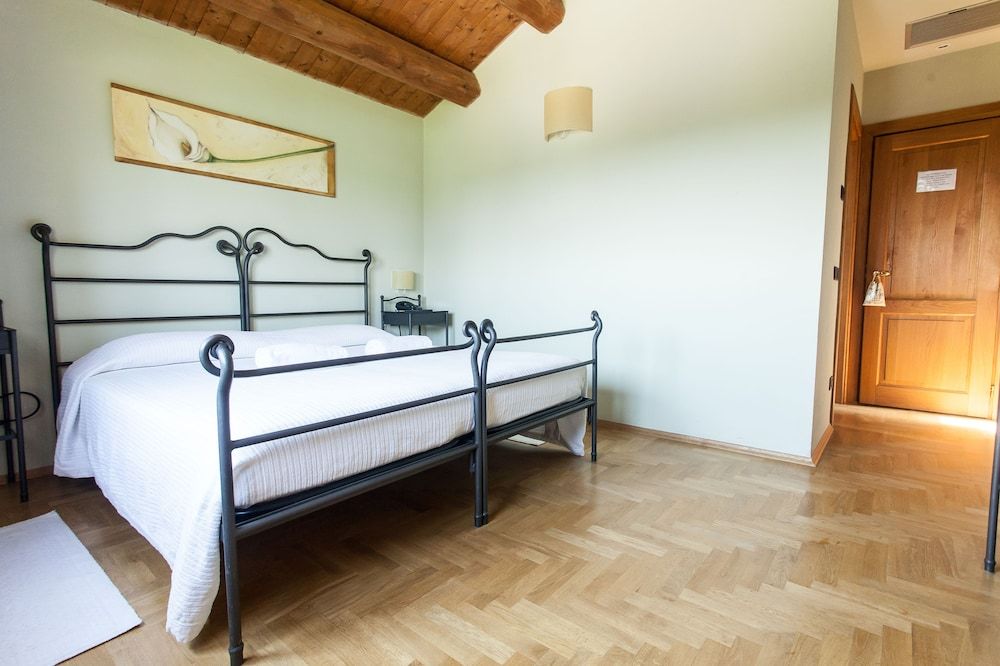 Lama di Valle Rosa Deluxe Double or Twin Room 2