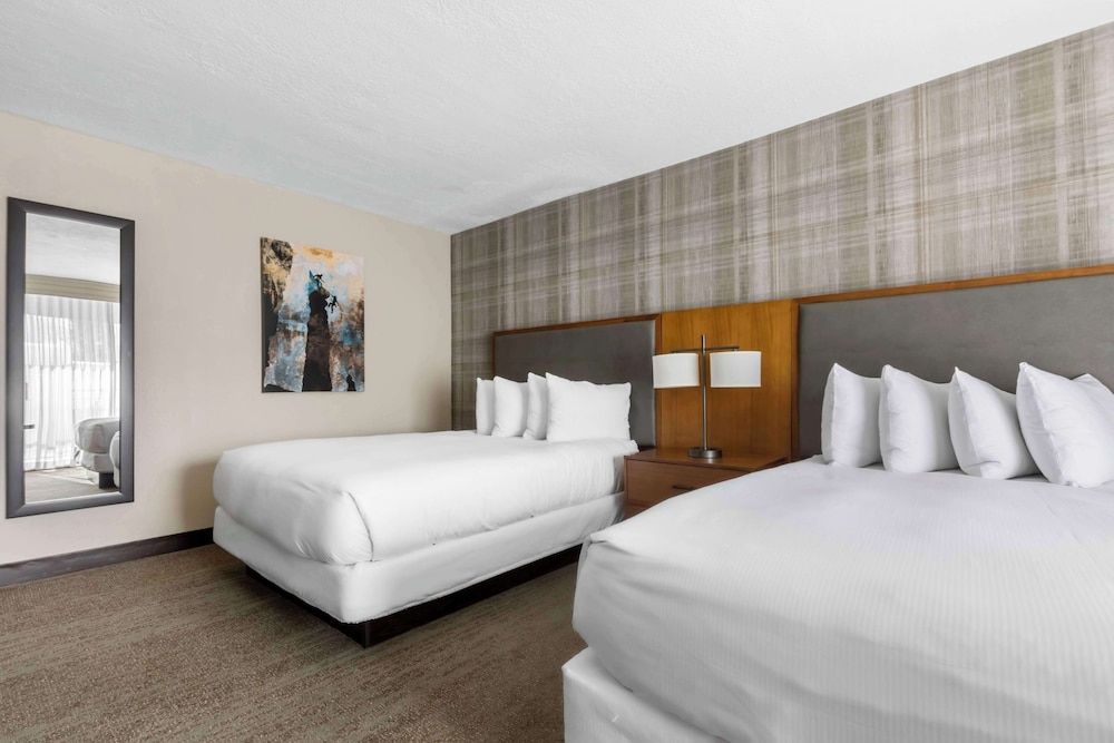 Room, 2 Queen Beds, Non Smoking