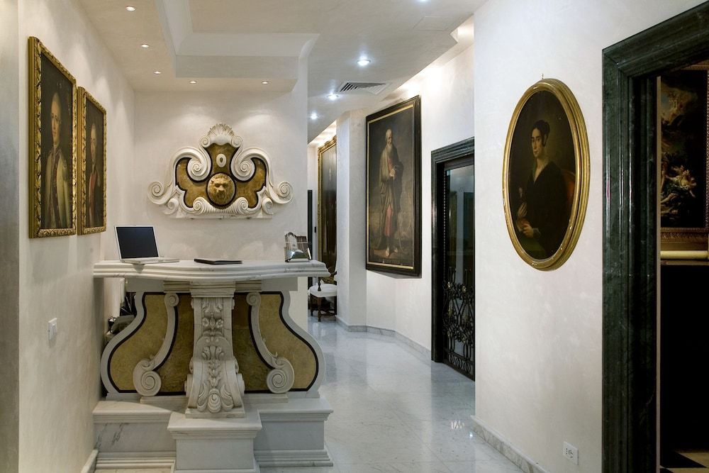 Arcom Palace