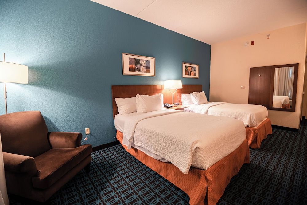 Room, 1 Queen Bed (Mobility/Hearing Accessible, Tub)