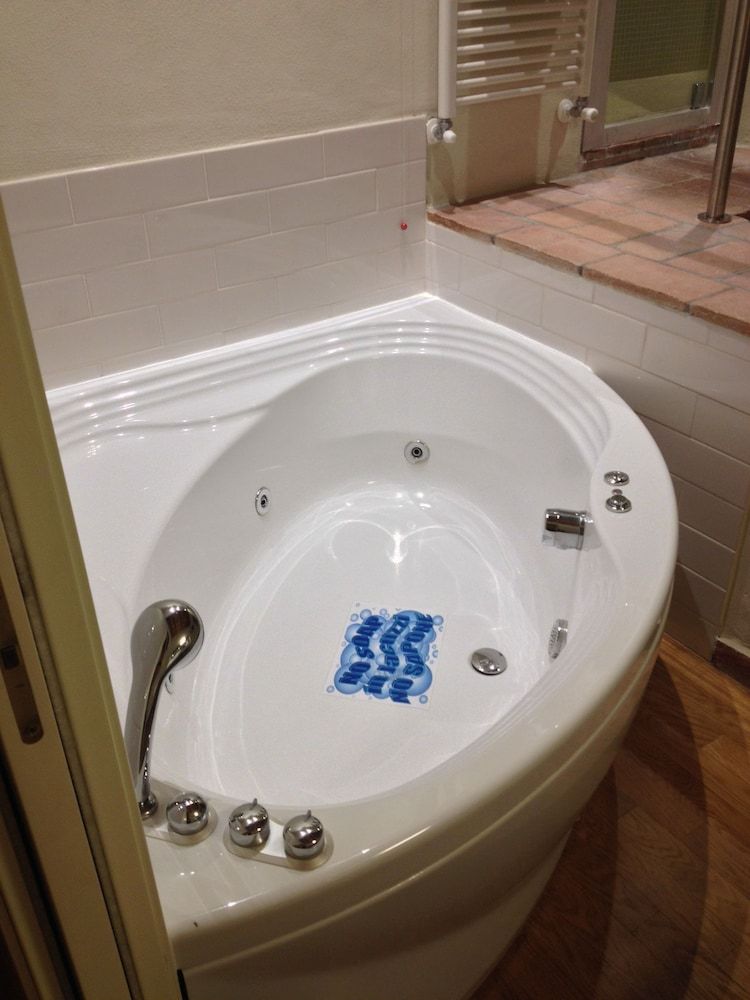Albergo San Martino Superior Double Room, Jetted Tub 12
