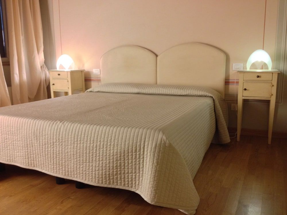Albergo San Martino Superior Double Room, Jetted Tub 2