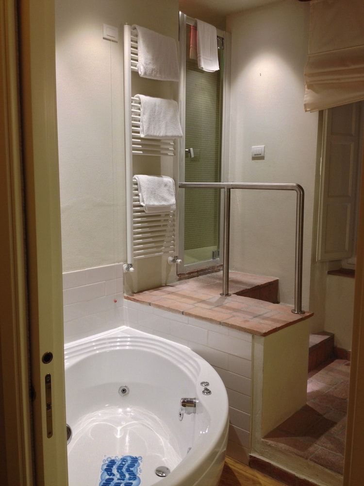 Albergo San Martino Superior Double Room, Jetted Tub 10