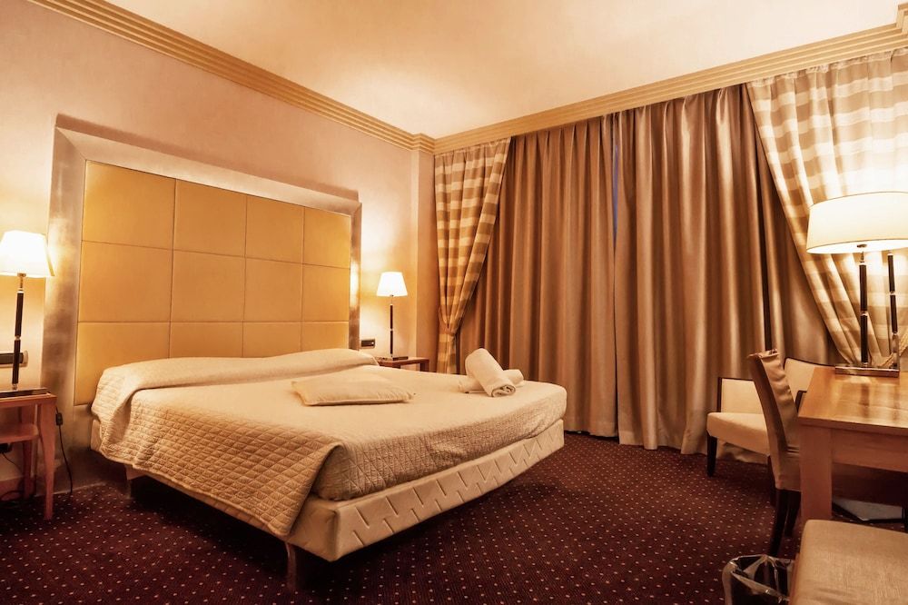 Papillo Hotels & Resorts Roma Classic Double or Twin Room 2