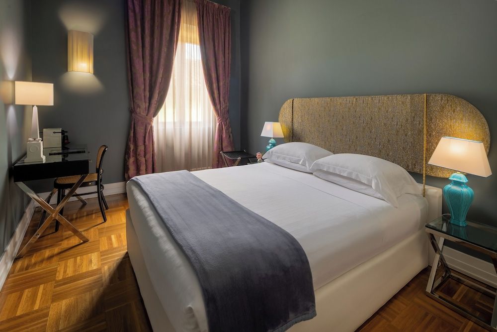 Hotel Number Nine COSY 3