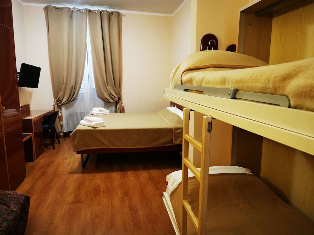 New Alexander Quadruple Room 3