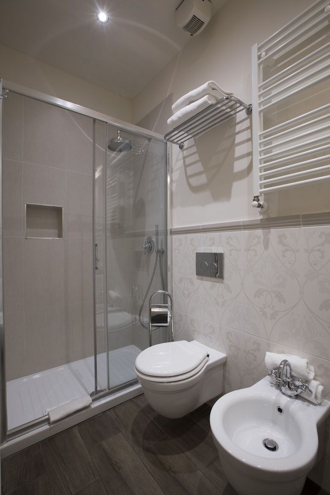 Tornabuoni View Comfort Double Room, 1 Double or 2 Twin Beds 8