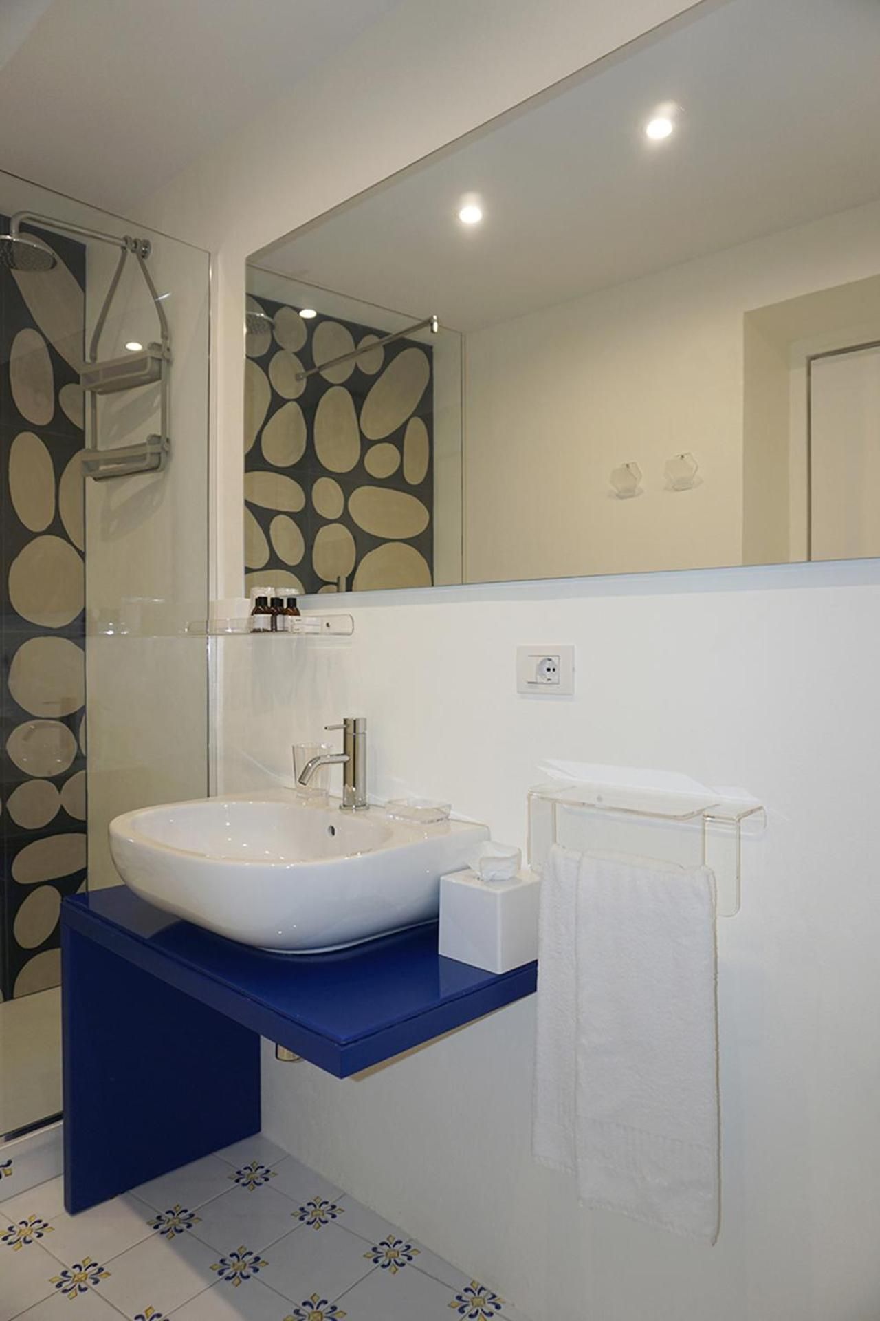 Double Room with Balcony and Sea View