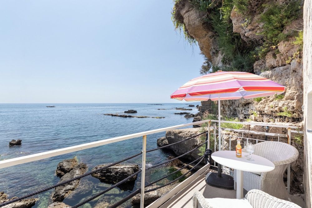 Giuggiulena Villa Honeymoon Double Room, 1 Bedroom, Sea View 5