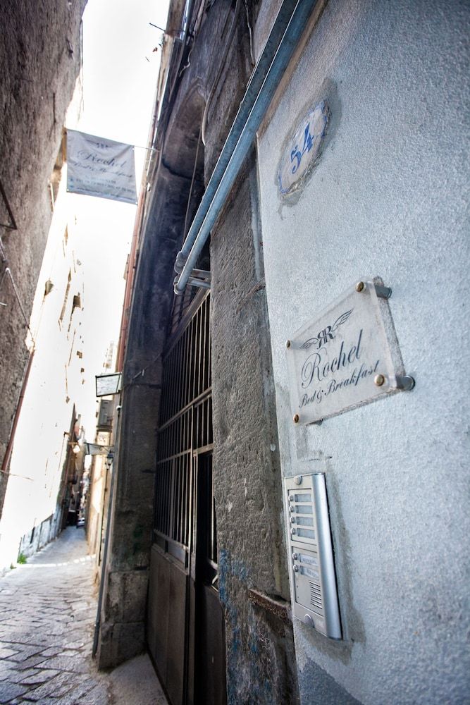 undefined B&B Rochel